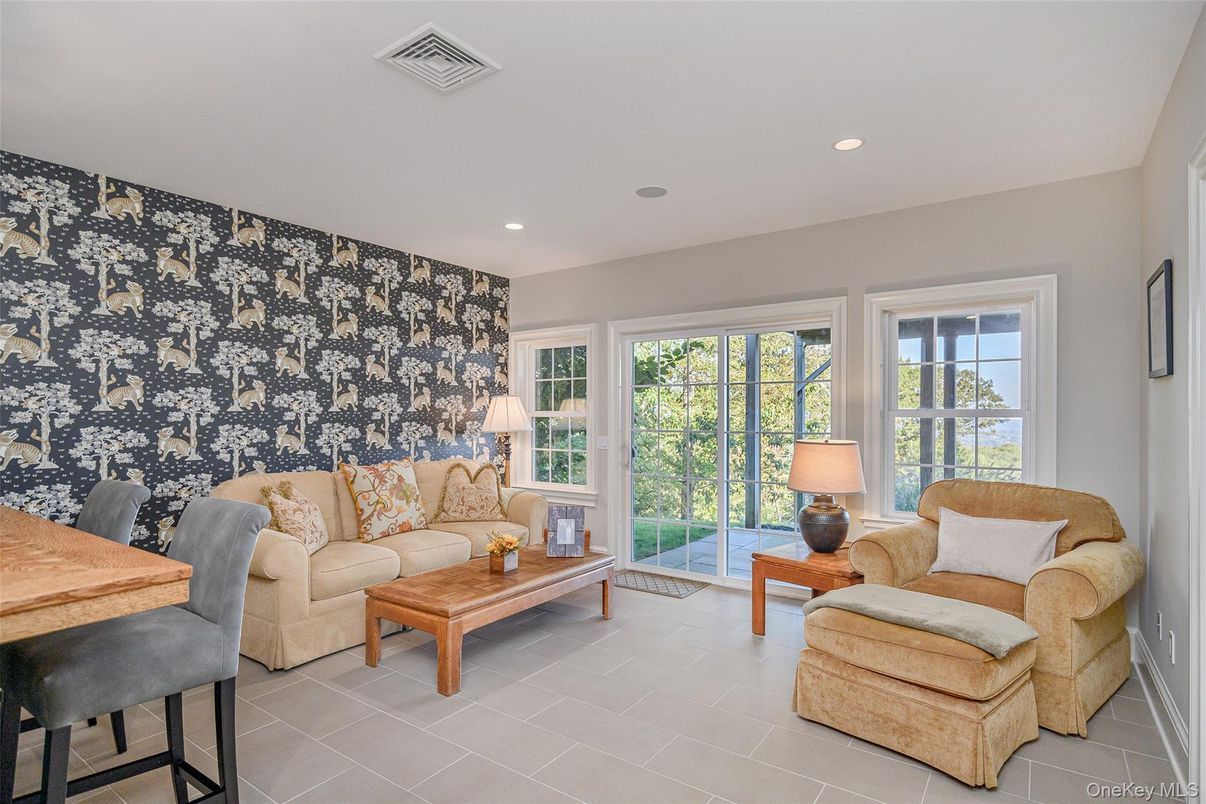 Interior, Living room, Recessed Lighting