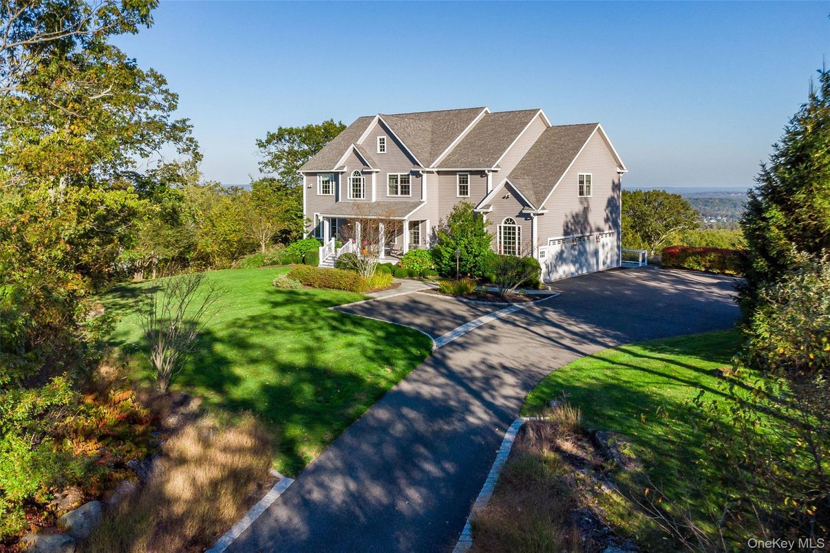 Backyard, Exterior, Facade, Farmhouse