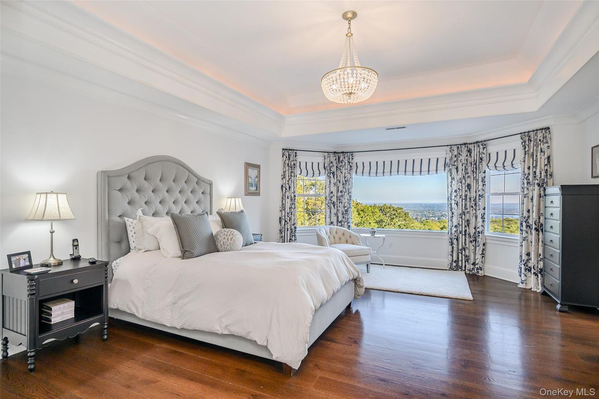 Bedroom, Interior, Pendant Lights, Wood Texture Flooring