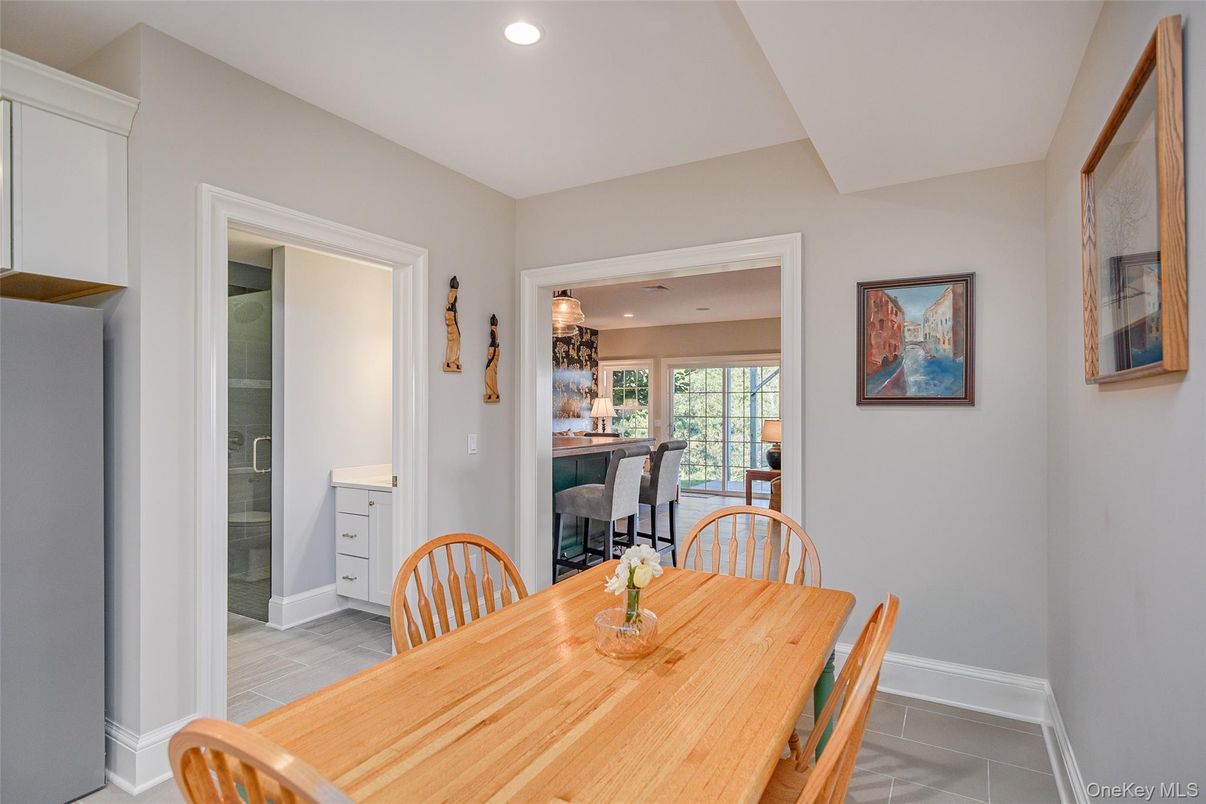 Dining room, Interior, Recessed Lighting