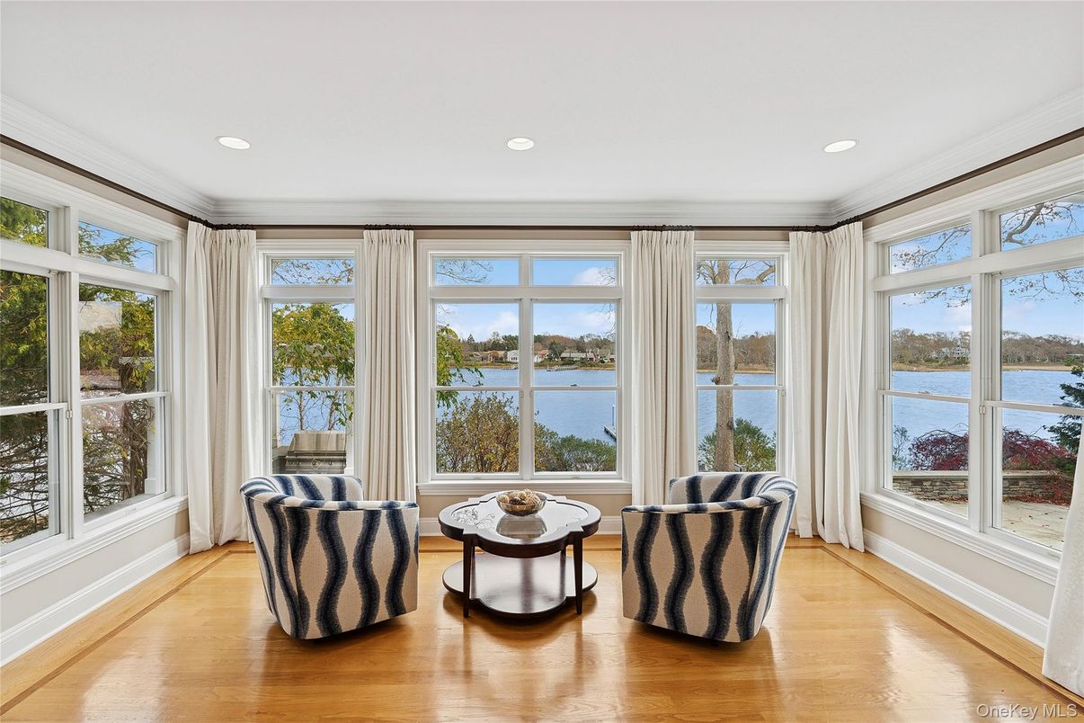 Interior, Recessed Lighting, Water, Wood Texture Flooring