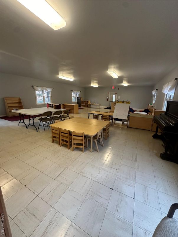 Dining room, Interior, Piano