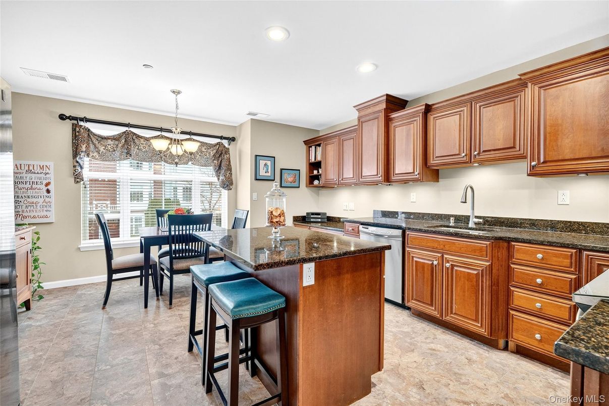 Chandelier, Dining room, Interior, Kitchen, Recessed Lighting