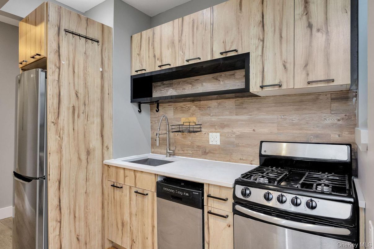 Interior, Kitchen, Stainless Steel Appliances