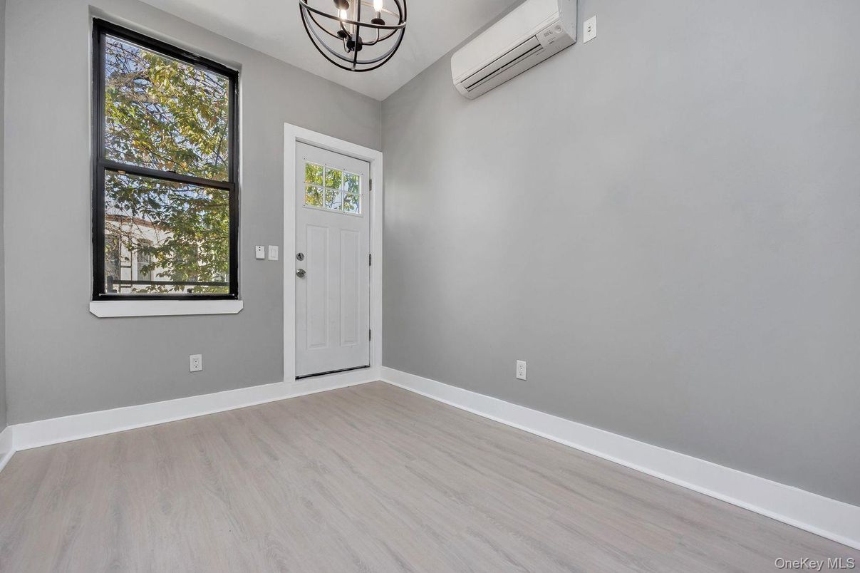 Empty room, Interior, Pendant Lights, Wood Texture Flooring