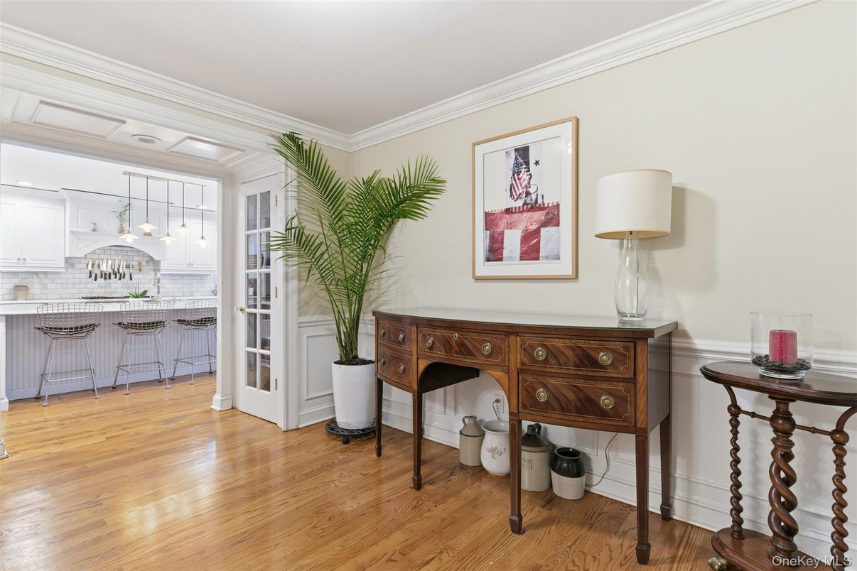 Interior, Kitchen, Pendant Lights, Wood Texture Flooring