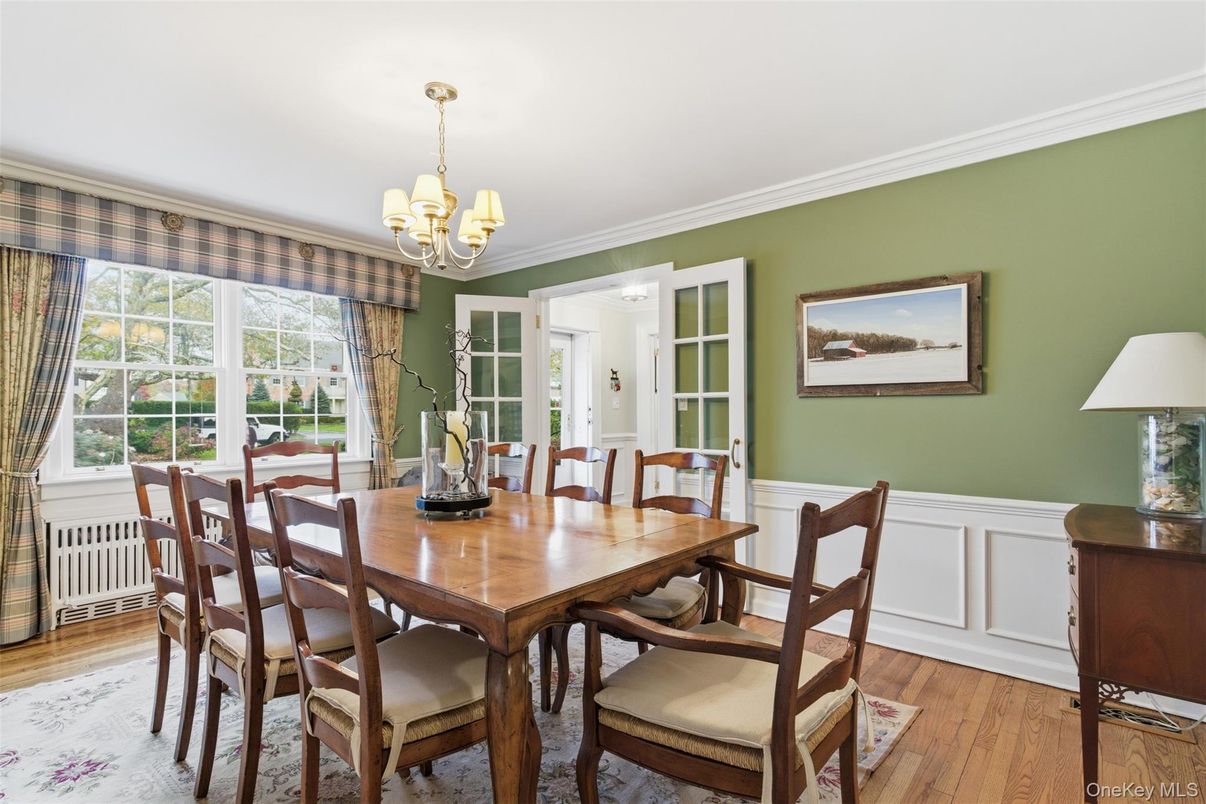 Chandelier, Dining room, Interior, Wood Texture Flooring