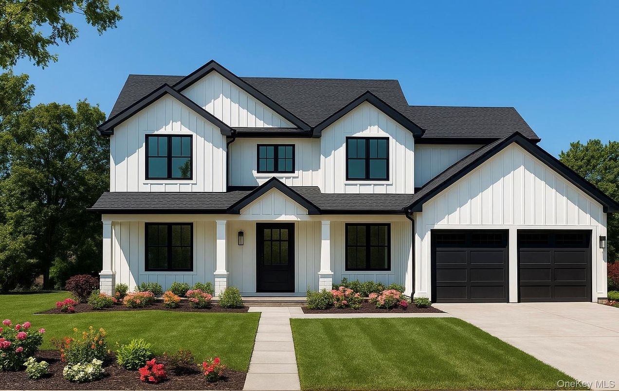 Attached, Exterior, Facade, Farmhouse