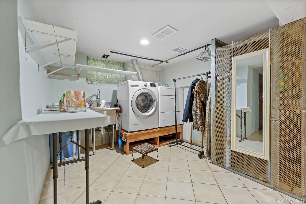 Interior, Recessed Lighting, Washer