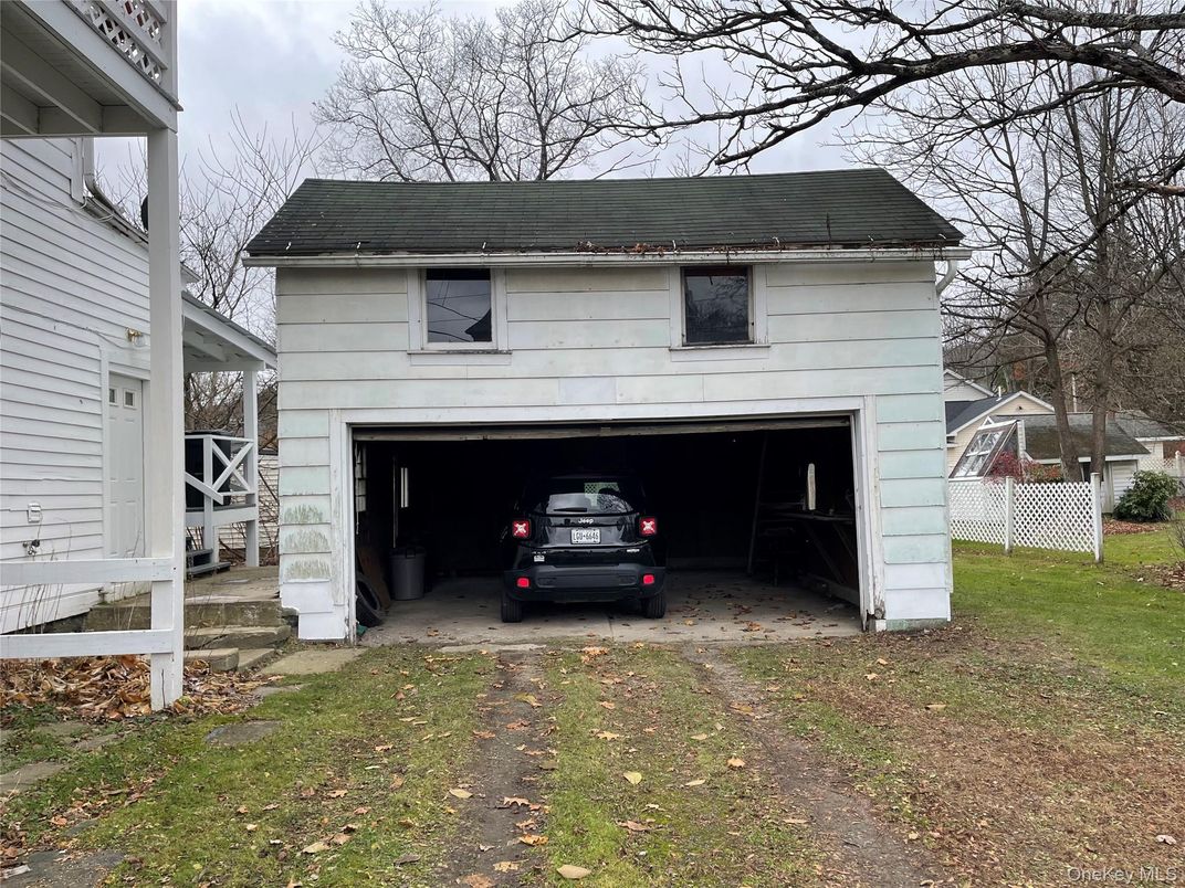 Backyard, Detached Garage, Exterior