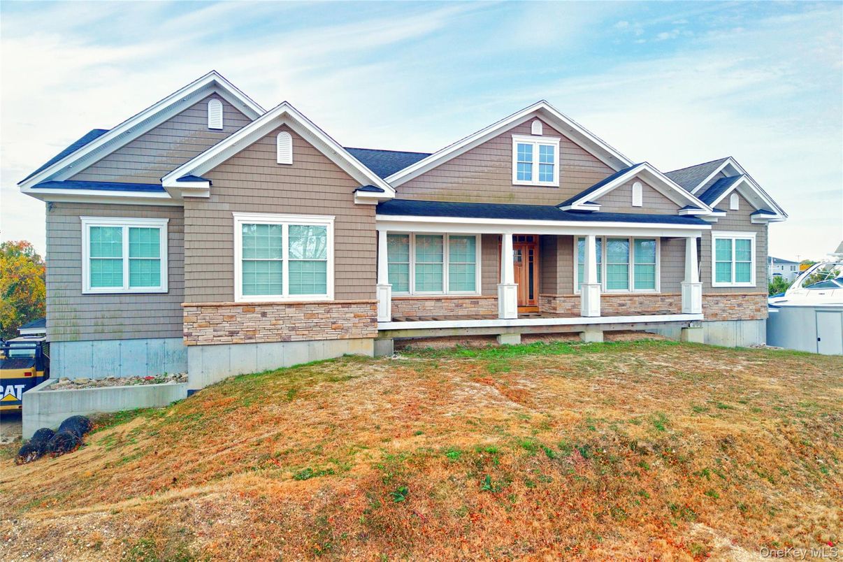 Exterior, Facade, American Craftsman