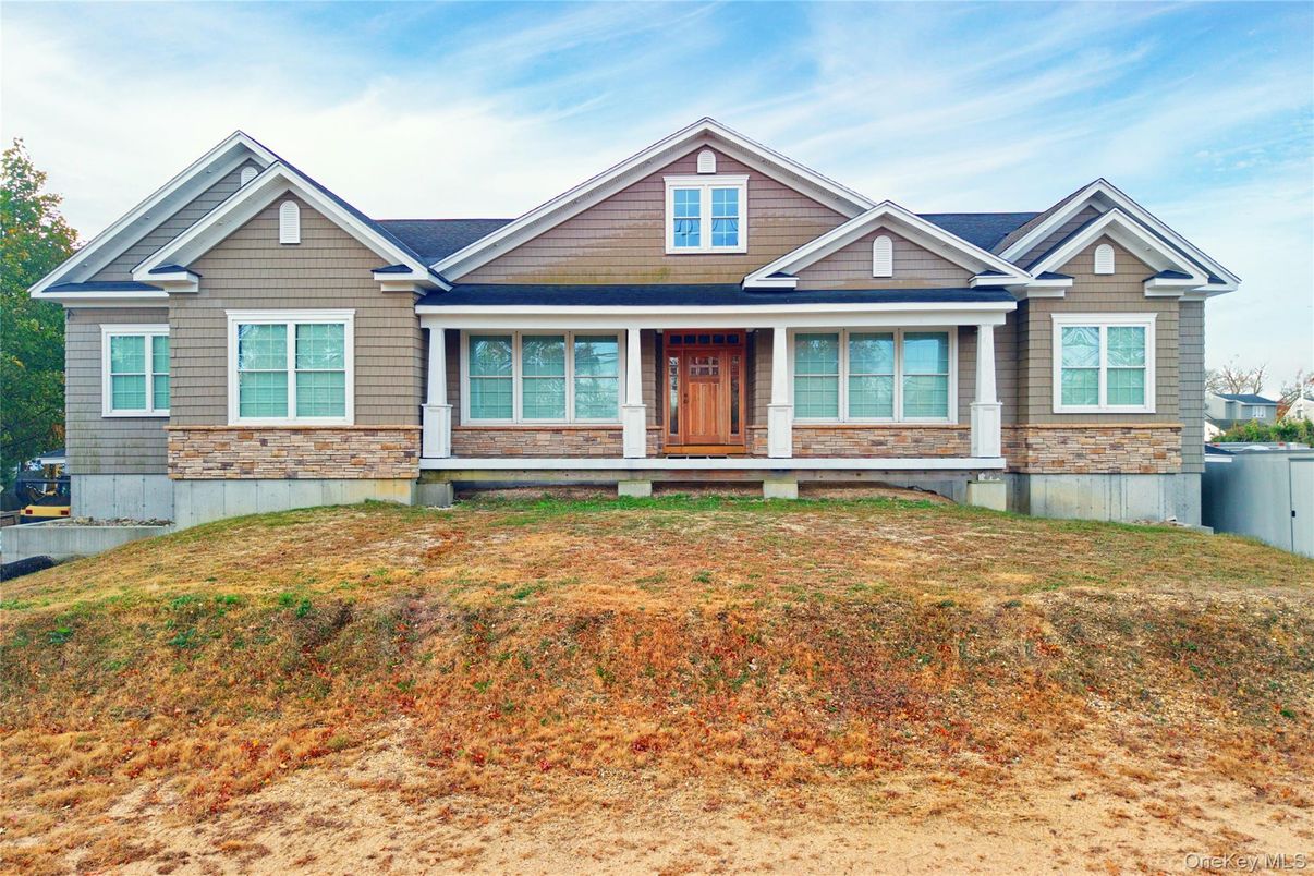 Exterior, Facade, American Craftsman