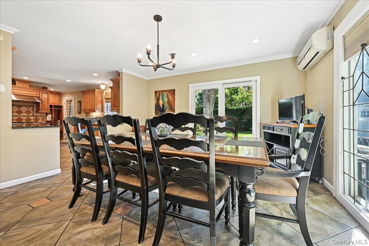 Chandelier, Dining room, Interior, Kitchen, Pendant Lights, Recessed Lighting