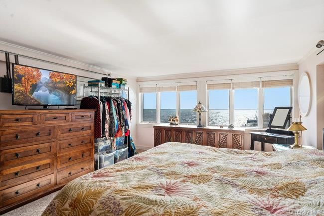 Bedroom, Interior, Water