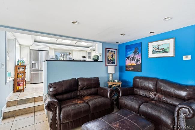 Interior, Kitchen, Living room, Recessed Lighting, Stainless Steel Appliances