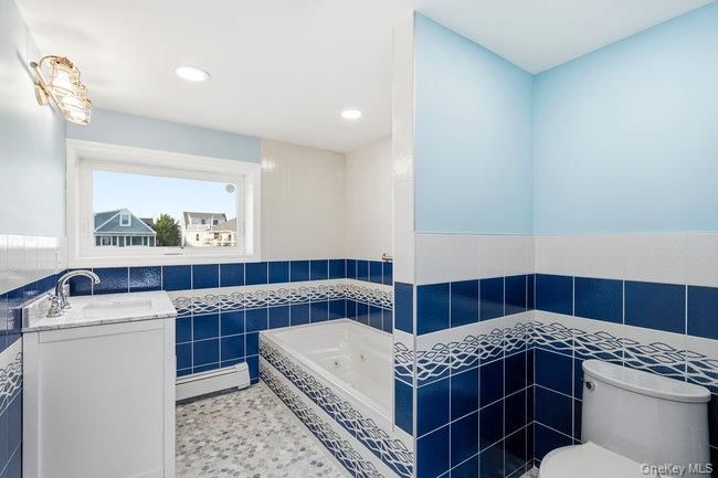 Bathroom, Interior, Recessed Lighting