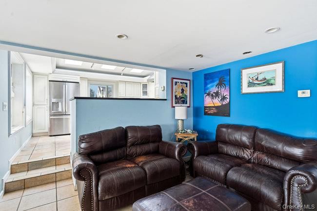 Interior, Kitchen, Living room, Recessed Lighting, Stainless Steel Appliances