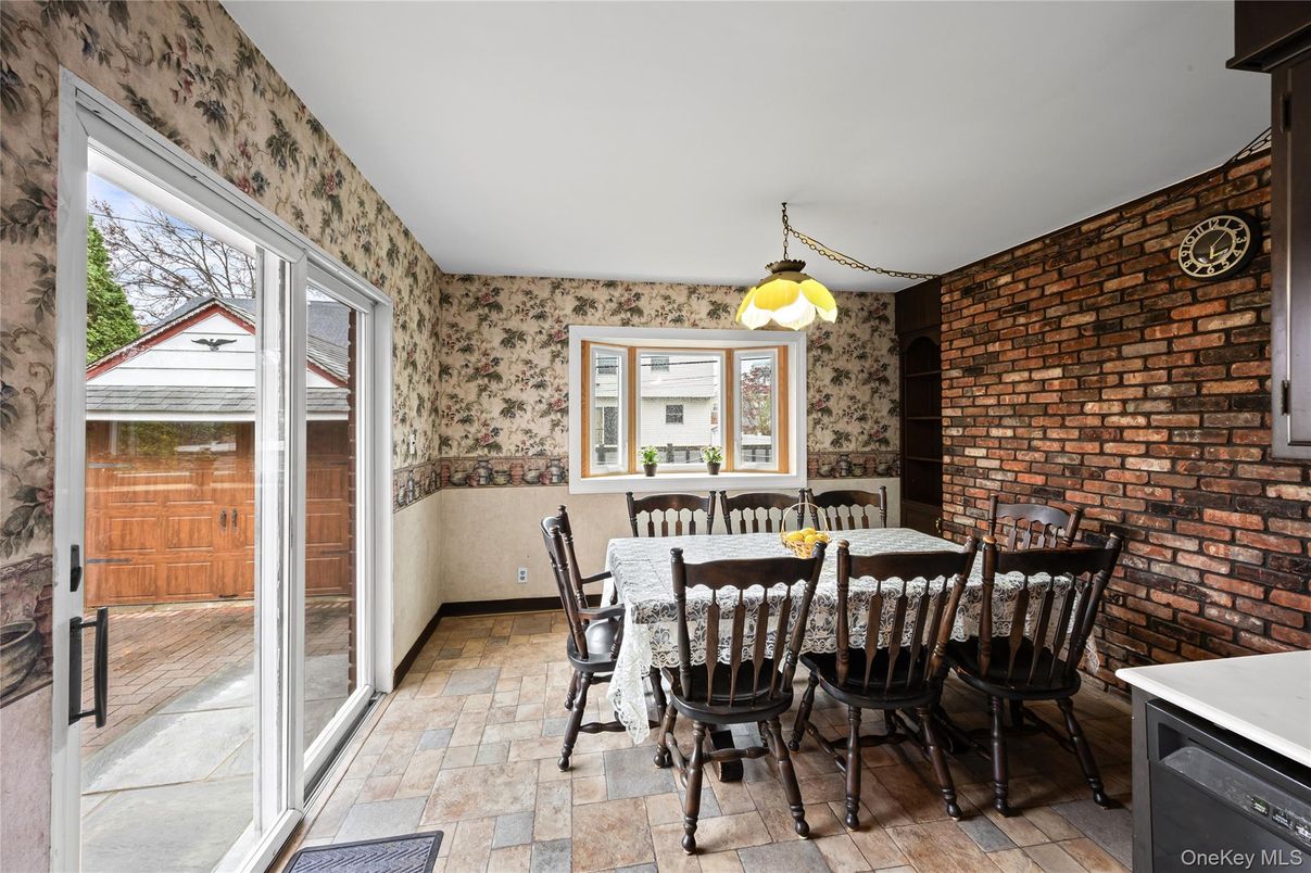 Dining room, Interior, Pendant Lights, Stone Walls