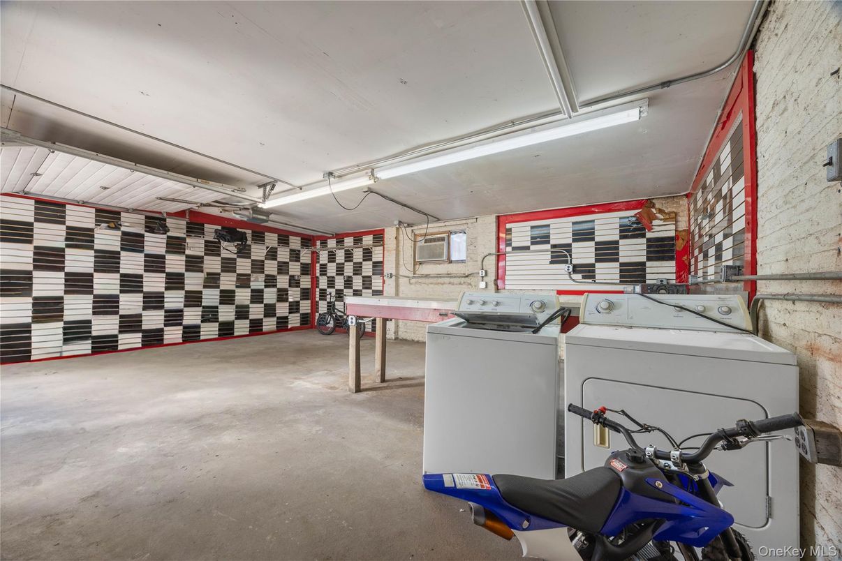 Interior, Stone Walls, Washer