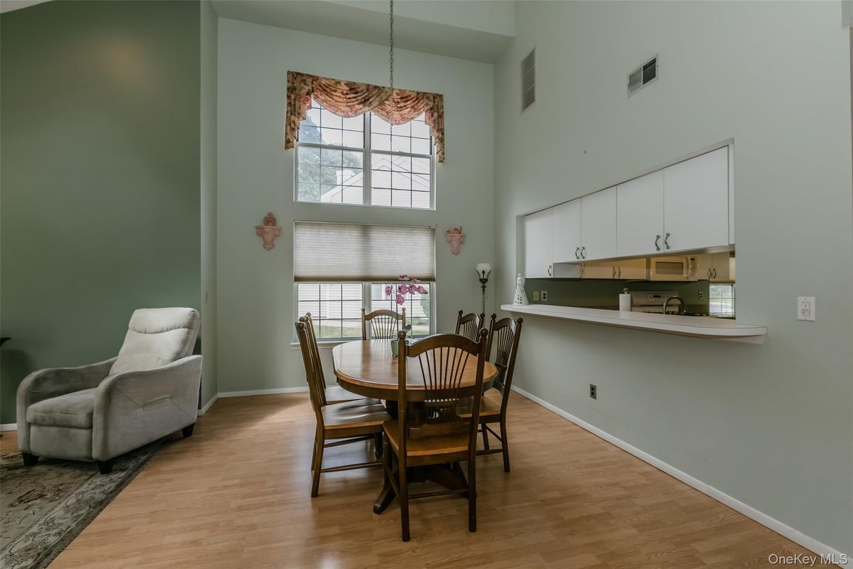 Dining room, Interior, Kitchen, Pendant Lights, Wood Texture Flooring