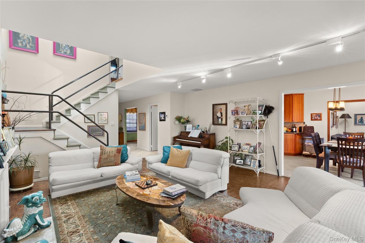 Dining room, Interior, Living room, Pendant Lights, Piano, Wood Texture Flooring