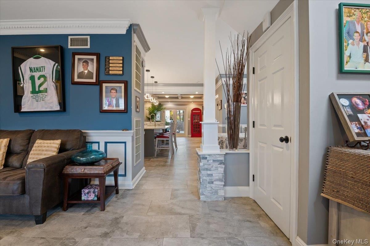 Dining room, Interior, Pendant Lights, Recessed Lighting