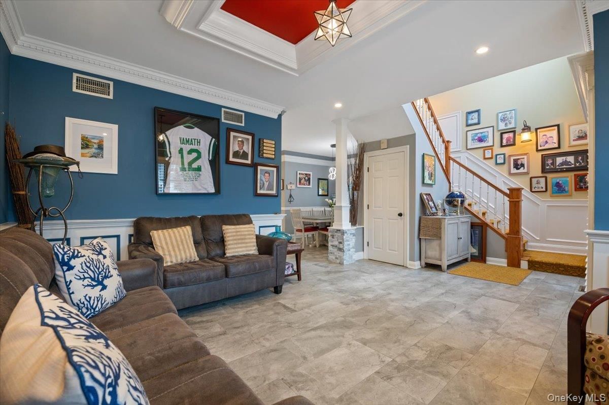 Interior, Living room, Pendant Lights, Recessed Lighting