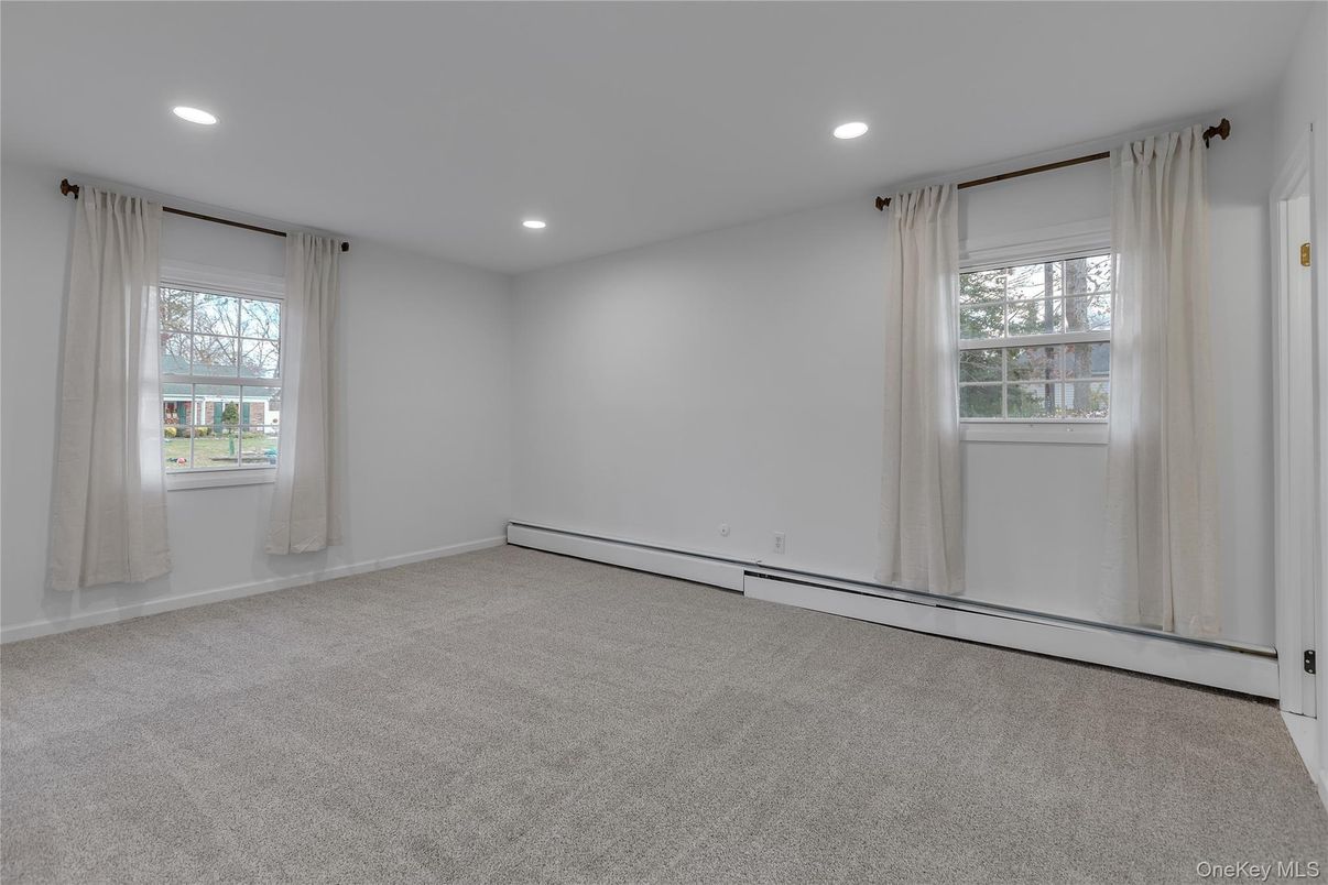 Empty room, Interior, Recessed Lighting