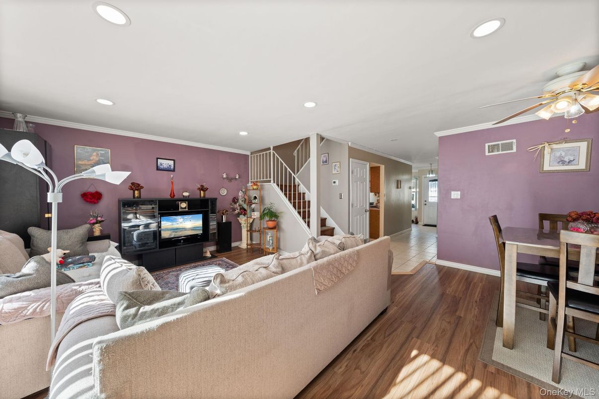 Dining room, Interior, Living room, Recessed Lighting, Wood Texture Flooring