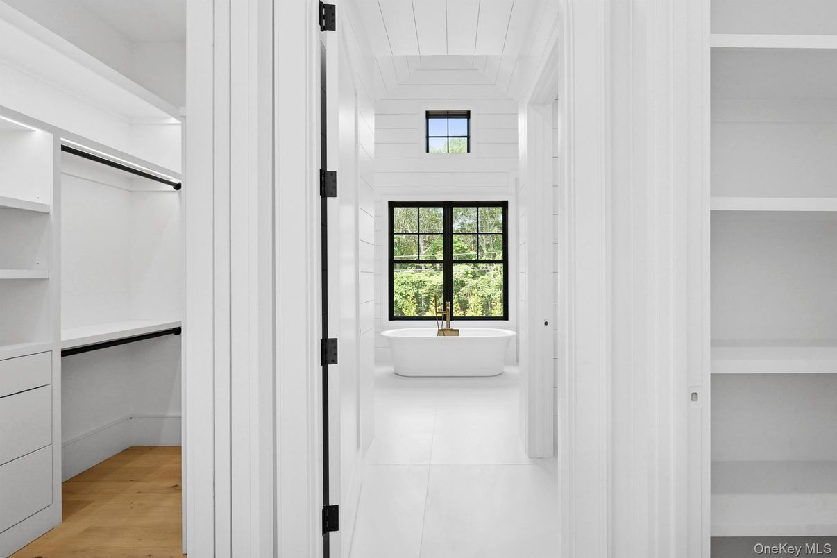 Bathroom, Free Standing Baths, Interior, Walk-in Closets