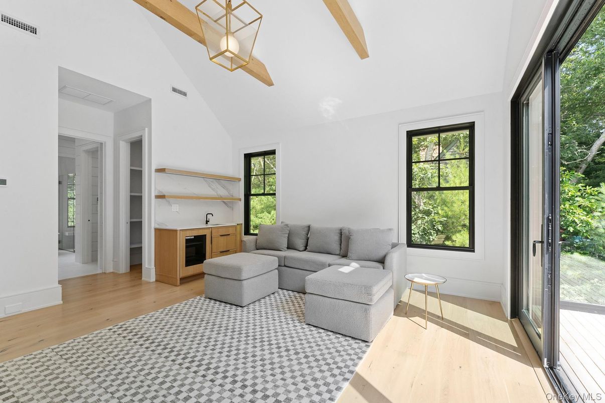 Interior, Living room, Pendant Lights, Wood Texture Flooring