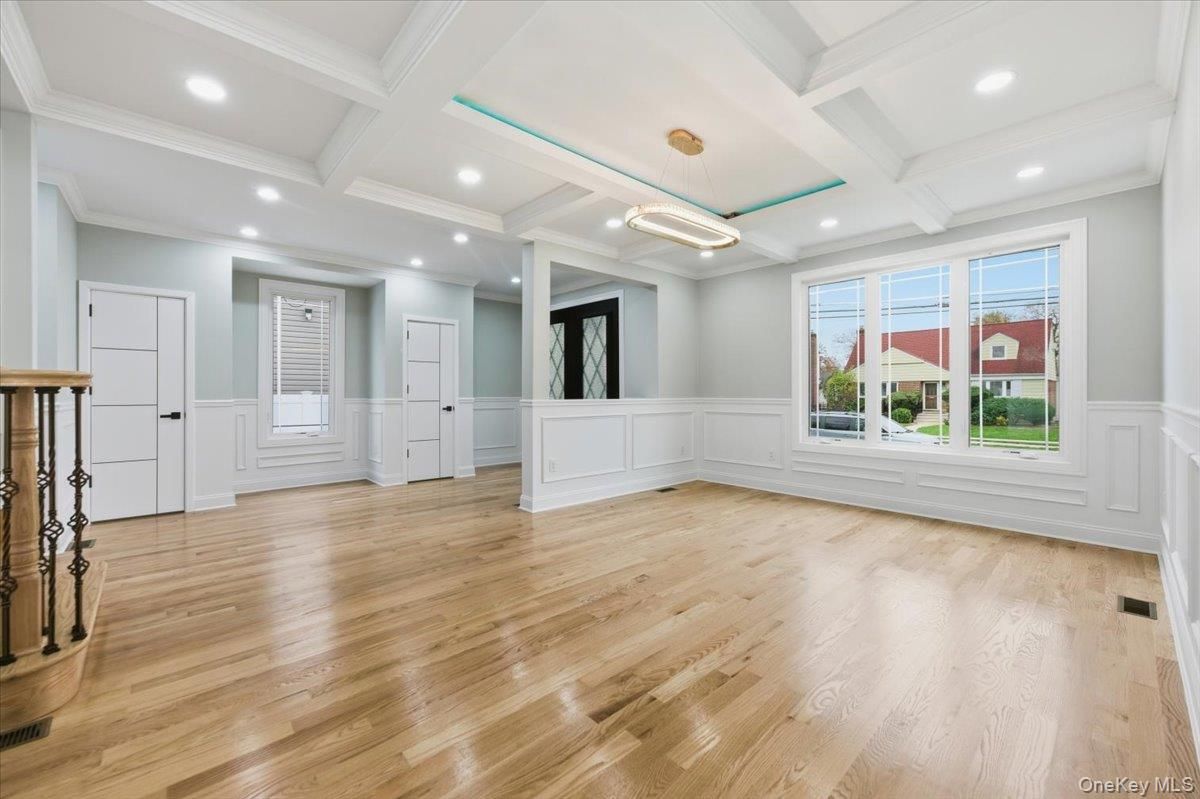 Empty room, Interior, Pendant Lights, Recessed Lighting, Wood Texture Flooring