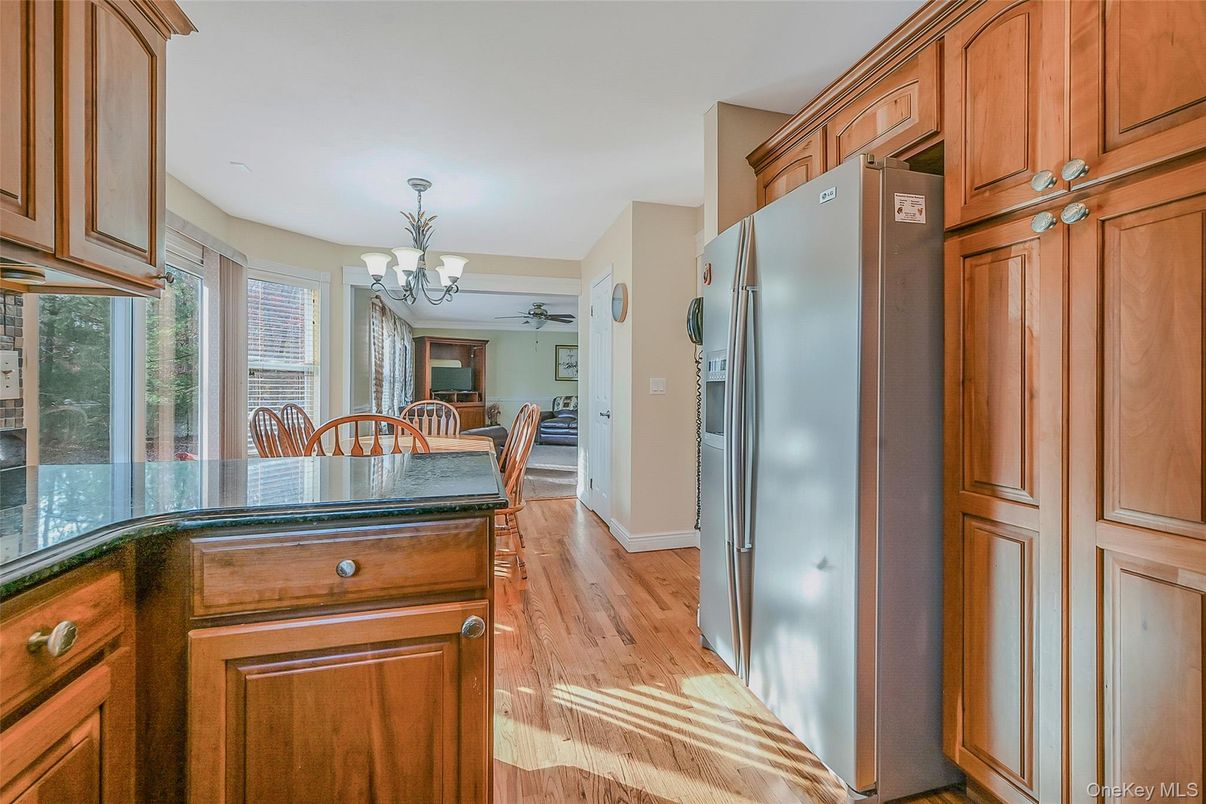 Chandelier, Dining room, Interior, Kitchen, Wood Texture Flooring