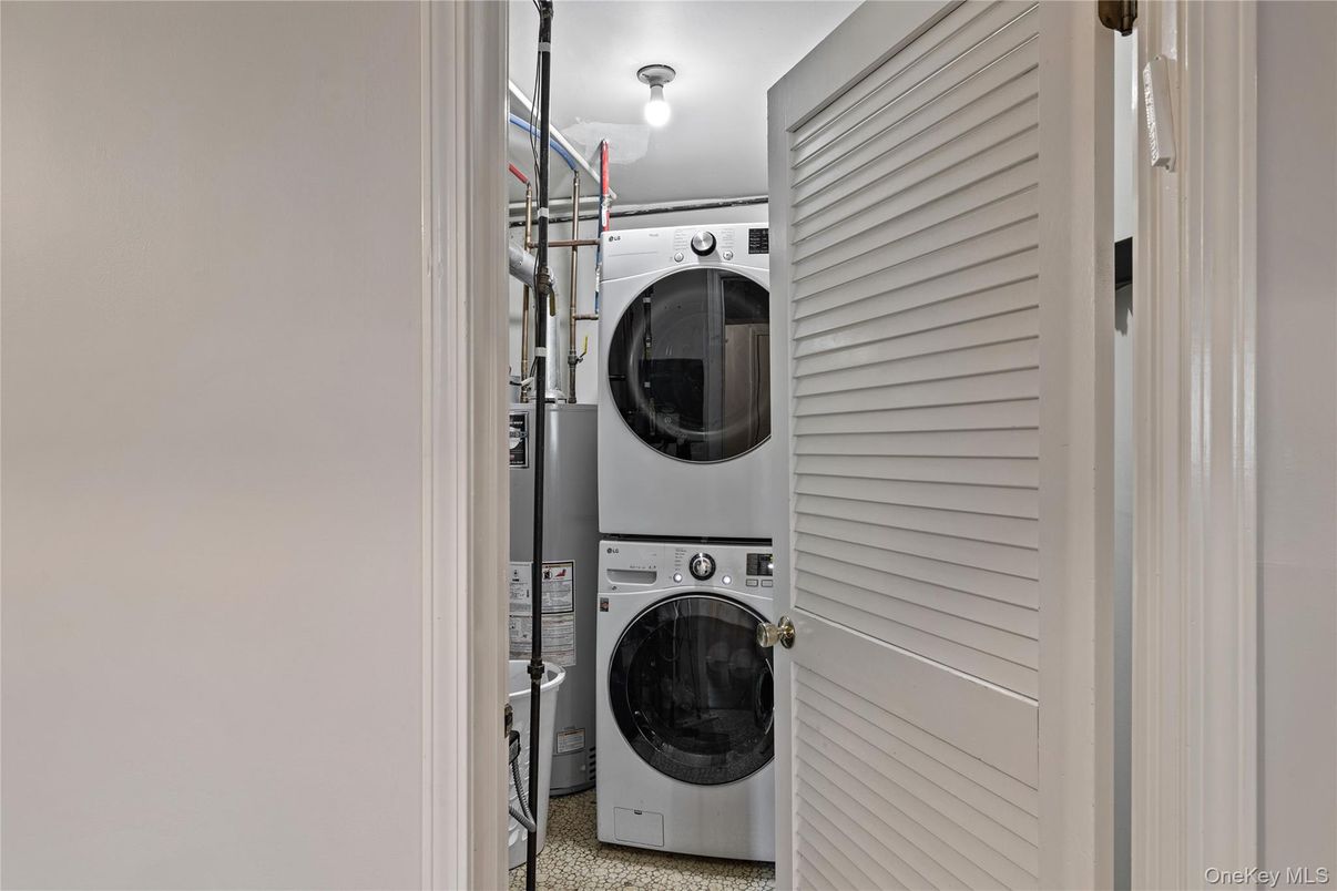 Interior, Utility Closets, Washer