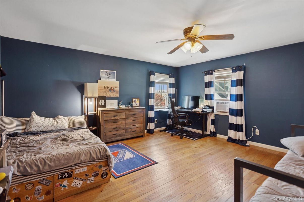 Bedroom, Home Office, Interior, Wood Texture Flooring