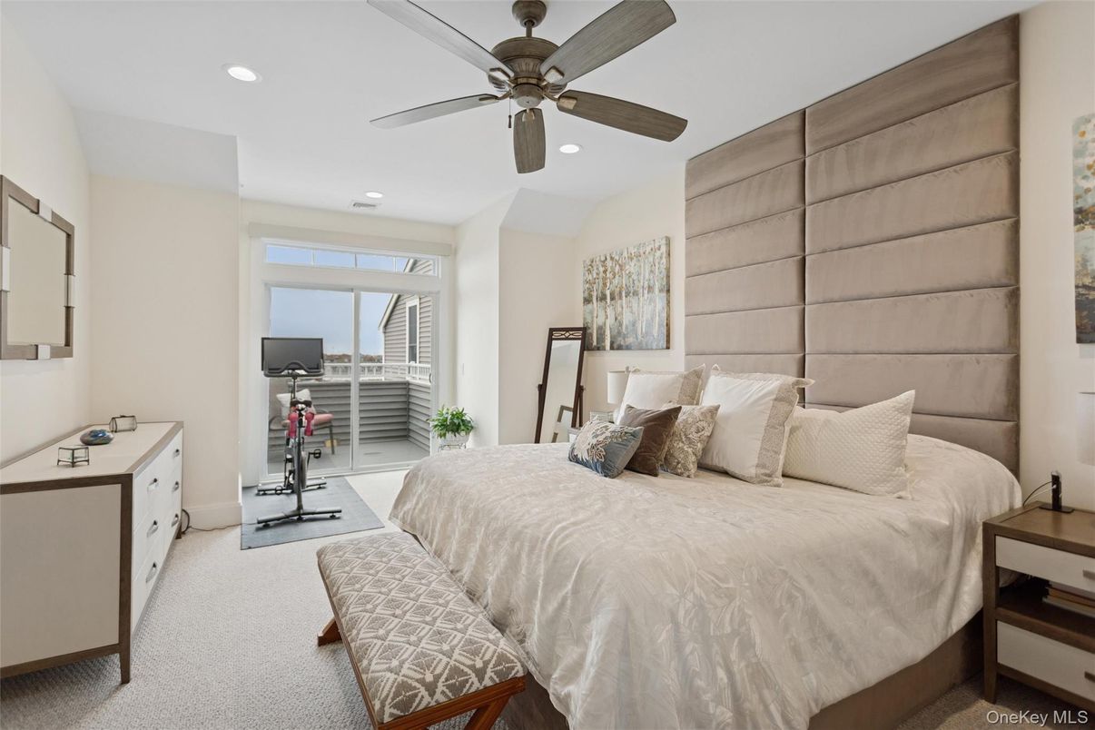 Bedroom, Fitness Equipment, Interior, Recessed Lighting