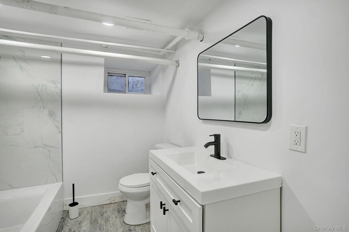 Bathroom, Interior, Marble Walls, Recessed Lighting