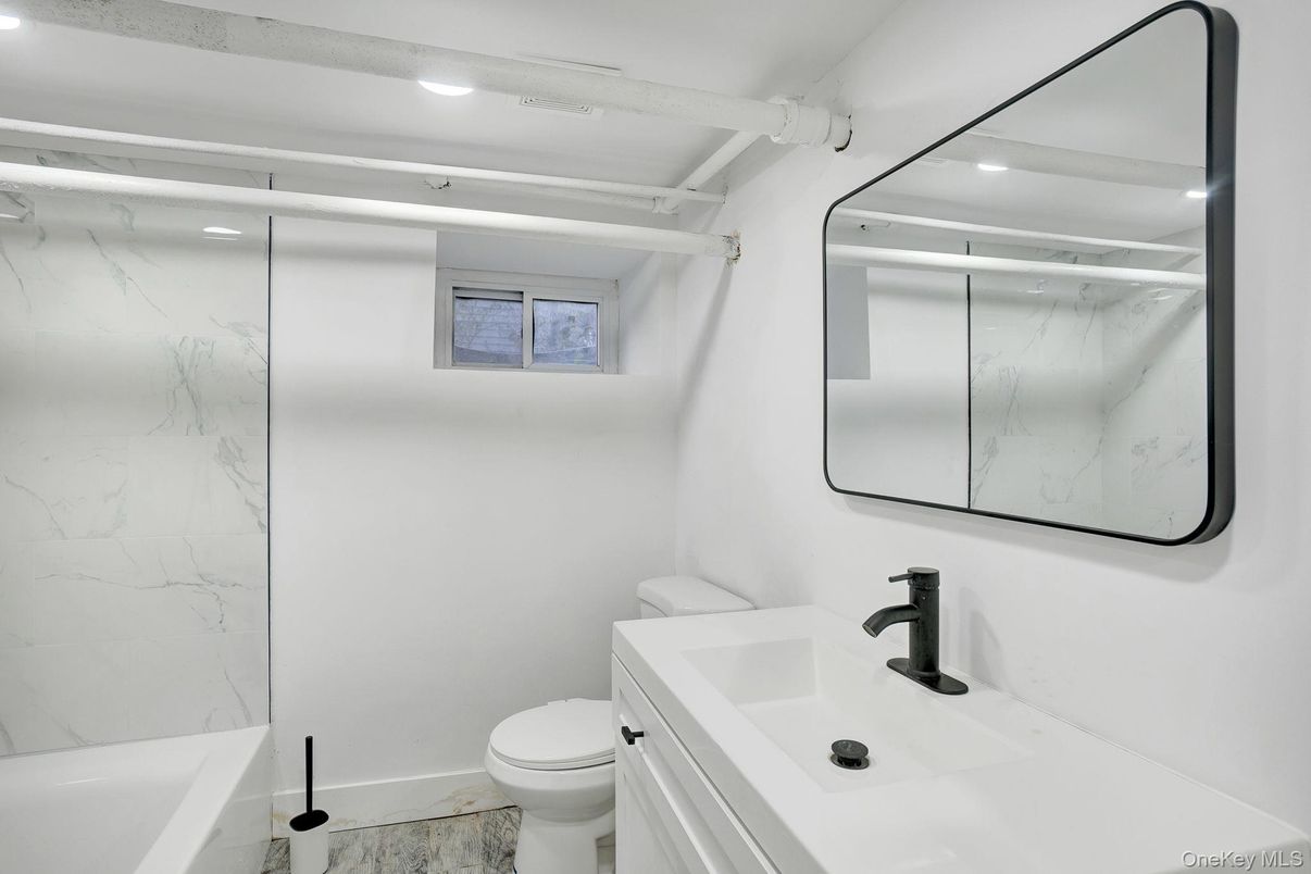 Bathroom, Interior, Marble Walls, Recessed Lighting