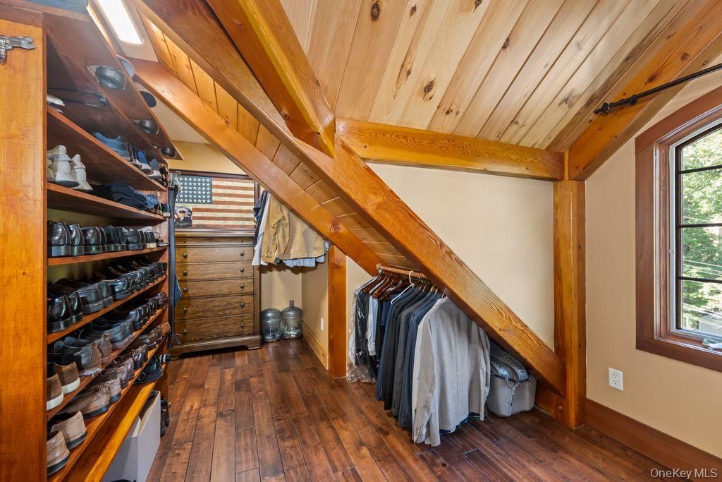 Interior, Walk-in Closets, Wooden Beams, Wooden Ceilings, Wood Texture Flooring