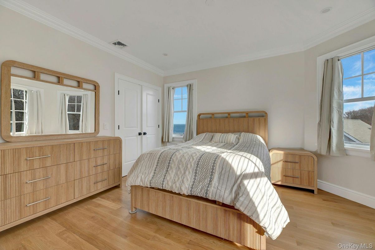 Bedroom, Interior, Water, Wood Texture Flooring