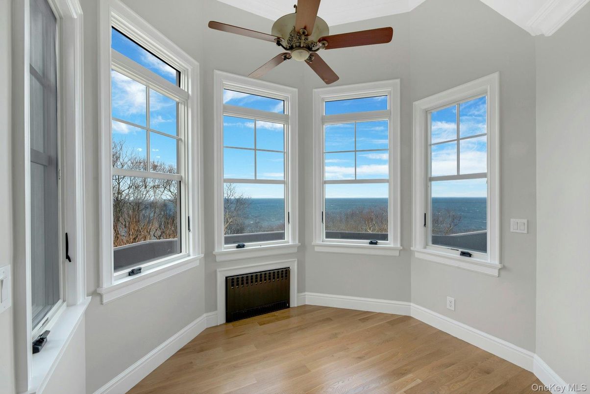 Interior, Sun Room, Water, Wood Texture Flooring