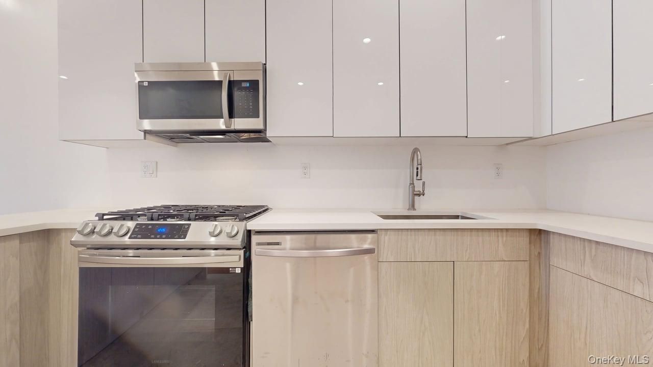 Interior, Kitchen, Stainless Steel Appliances