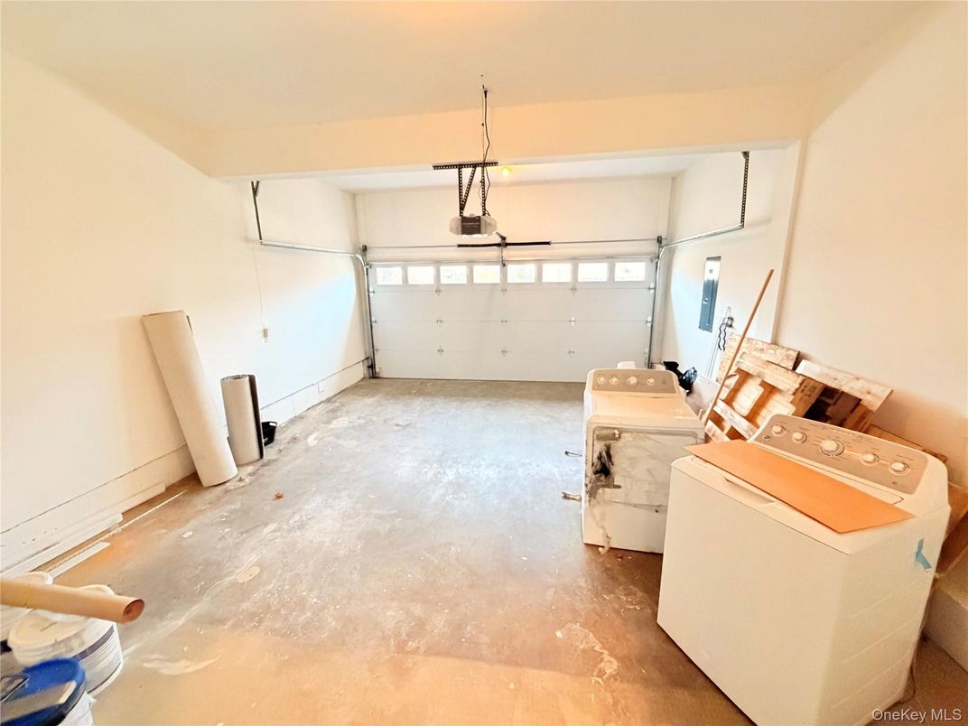 Garage, Interior, Washer