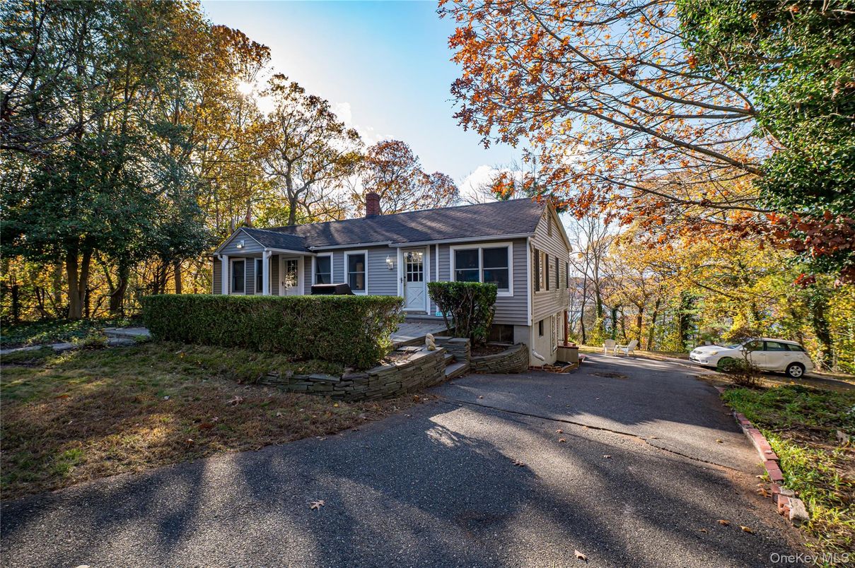 Exterior, Facade, Cape Cod