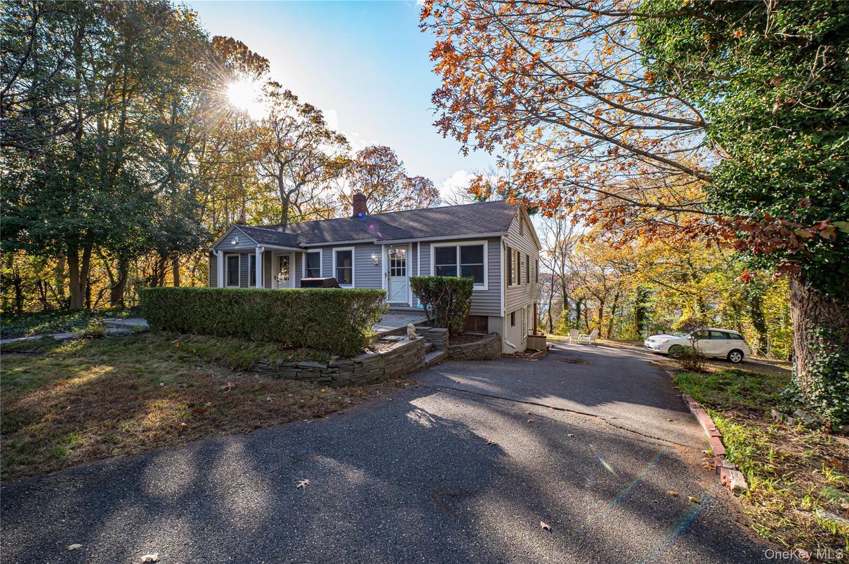 Exterior, Facade, Cape Cod