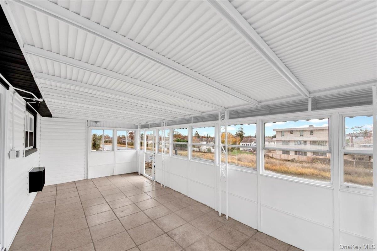 Interior, Sun Room, Water