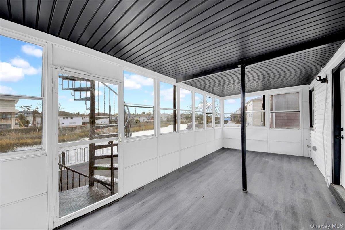 Interior, Sun Room, Wood Texture Flooring