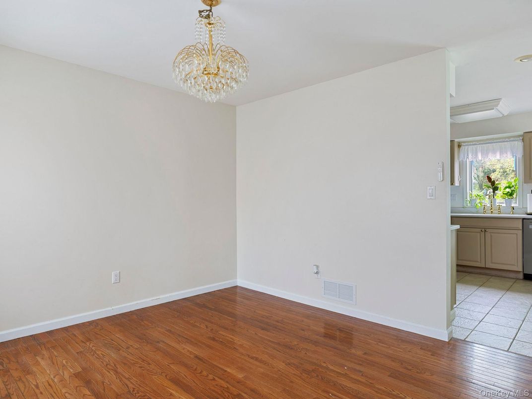 Chandelier, Empty room, Interior, Wood Texture Flooring