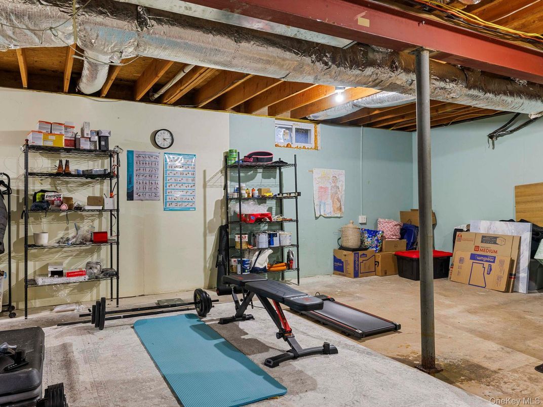 Fitness Equipment, Interior, Wooden Beams