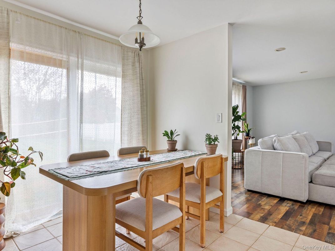 Dining room, Interior, Living room, Pendant Lights, Recessed Lighting, Wood Texture Flooring
